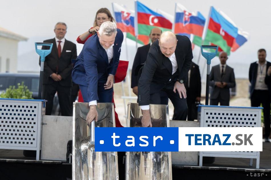 Pellegrini polozil v Azerbajdzane zakladny kamen skoly M R Stefanika