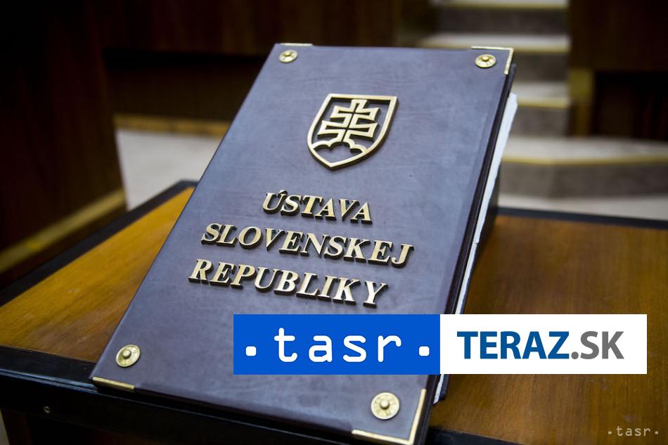 Premier stava nepovoluje zapis manzelstva homosexualov do matriky