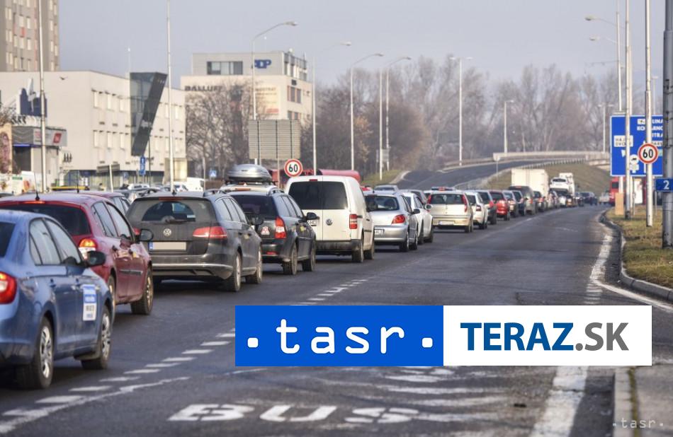 nehoda v bratislave uzatvaraju tunel sitina vodici hlasia zdrzanie