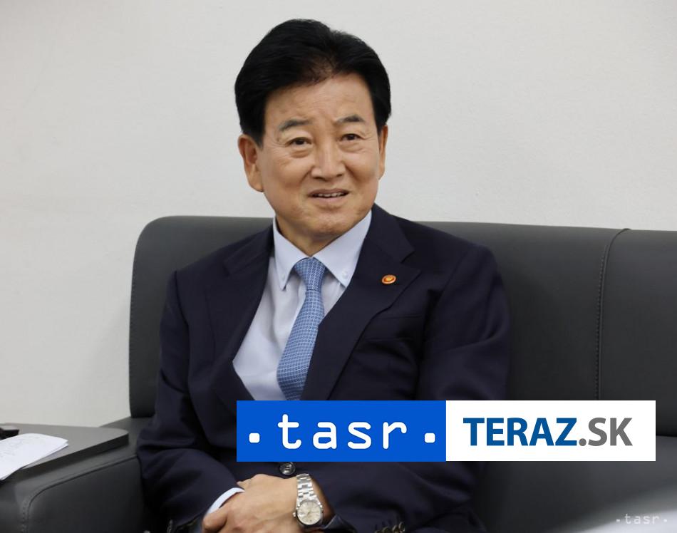 Juhokorejsky prezident vyzval na rokovania s KLDR o mieri v zmluve