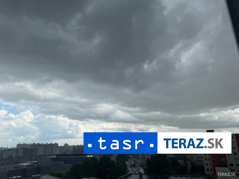 NEMAJU ELEKTRINU PO burke celi problemom tisice domacnosti