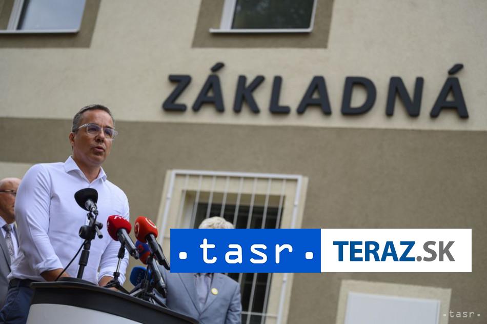 Rezort prace predlozi subor zakonov o odobrat davky za zaskolactvo