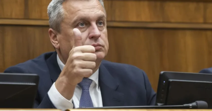 Danko odmietol spájanie s opozíciou, spoluprácu v koalícii nechce rušiť