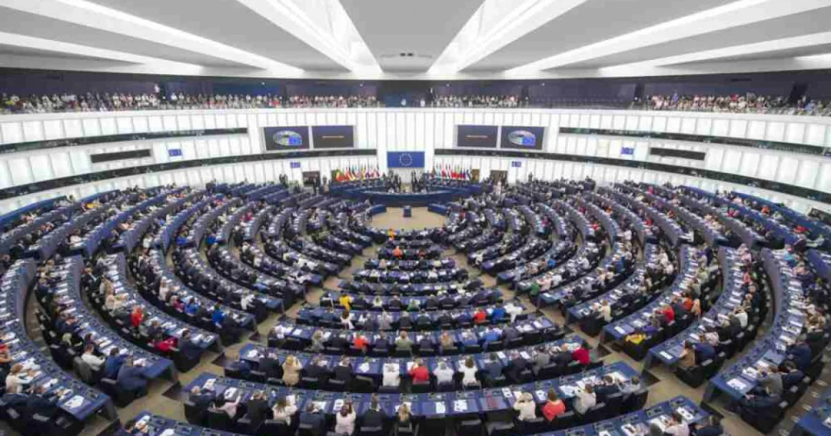 Európsky parlament žiada tvrdší postup EÚ proti hybridným hrozbám, najmä z Ruska