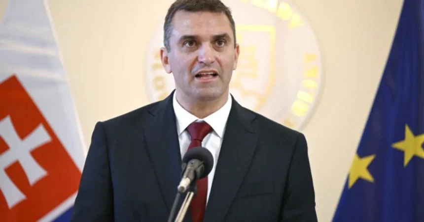 Poslanci rokujú o Vízií Slovensko 2040, vystúpil aj šéf SAV M. Venhart