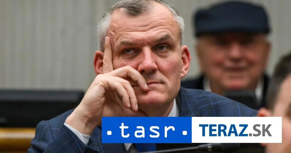 Poslanci zo Strany vidieka nebudú hlasovať za odvolanie T. Tarabu