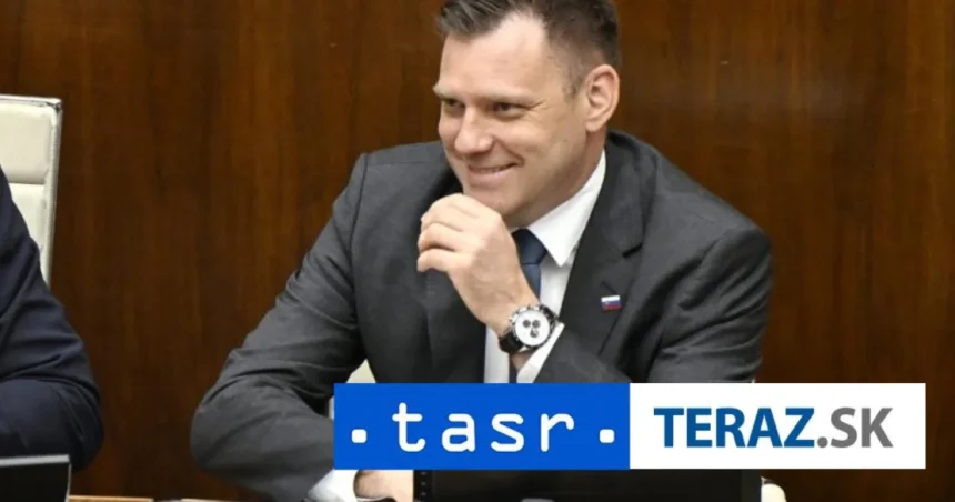 SNS: Stiahnutie návrhu na odvolanie Tarabu porušuje koaličnú zmluvu