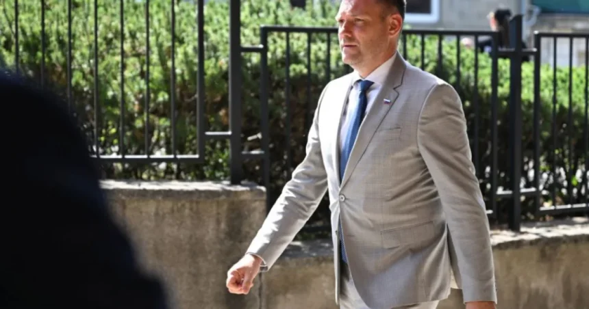 Taraba ocenil, že premiér stiahol návrh na jeho odvolanie