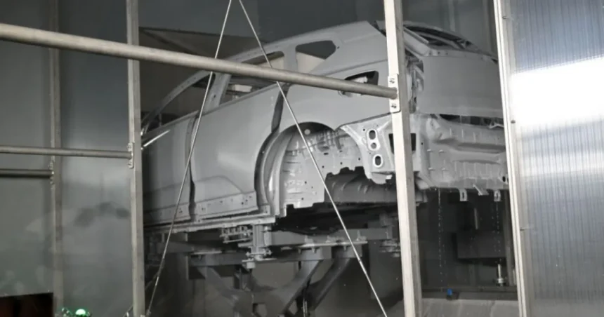 Volvo spustilo výrobu pri Košiciach, prijalo už 1000 ľudí