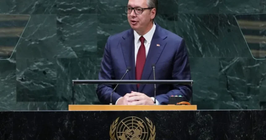 Vučič sa vzdal prezidentskej funkcie, plánuje návrat na post premiéra