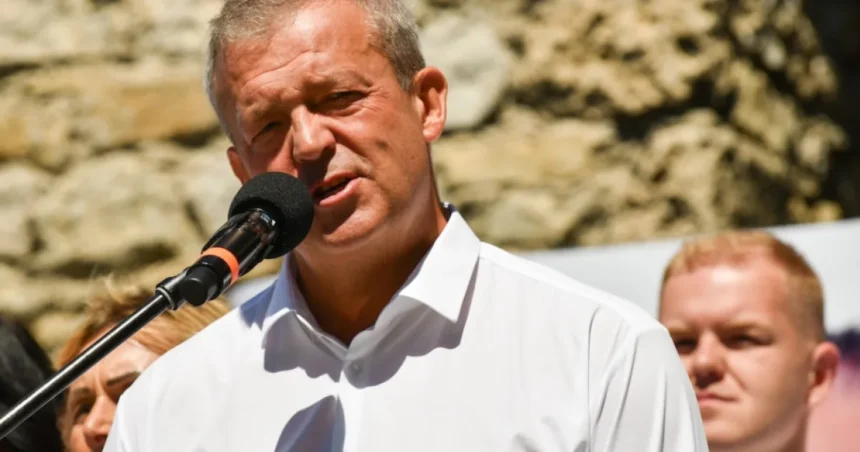 Baška sa vidí ako víťaz, kraj chce viesť po starom