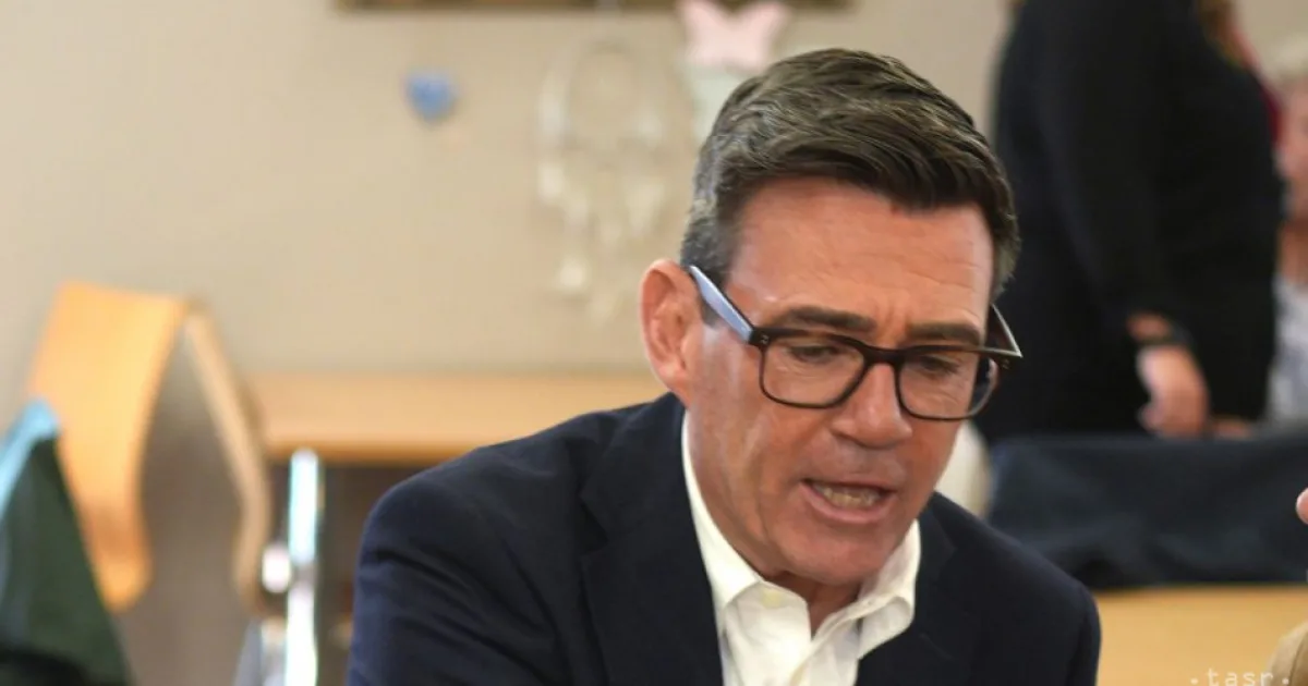Burnham telefonoval so Zelenským a vyjadril mu „plnú solidaritu“
