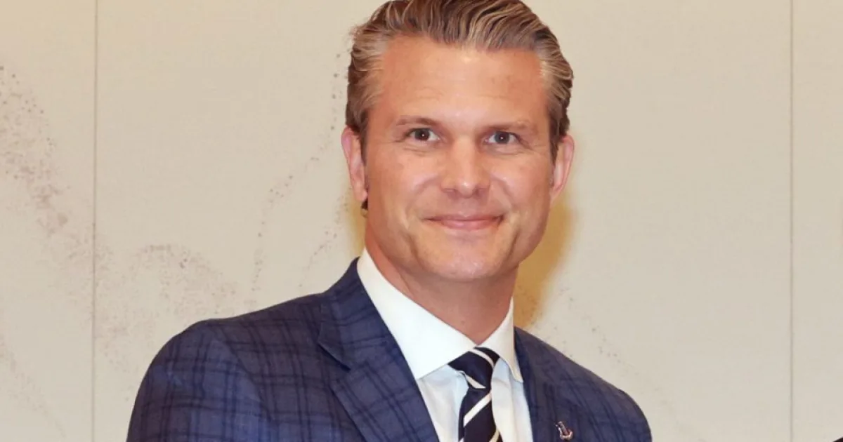 Hegseth pricestoval neohlásene do Izraela, rokoval s Netanjahuom