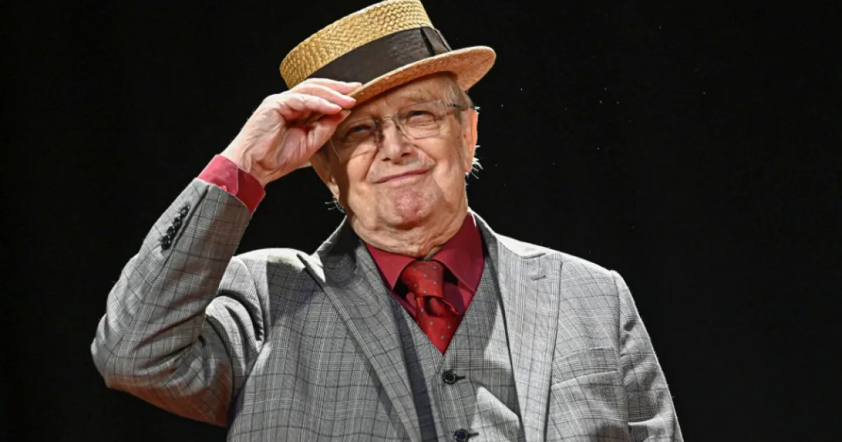 Jiří Suchý, legenda českého kabaretu, má 95 rokov