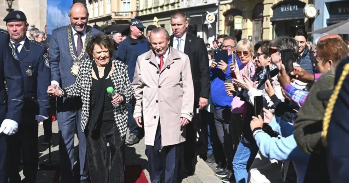 Jiřina Bohdalová má v Košiciach pamätnú dlaždicu, pasovali ju za hámorníčku