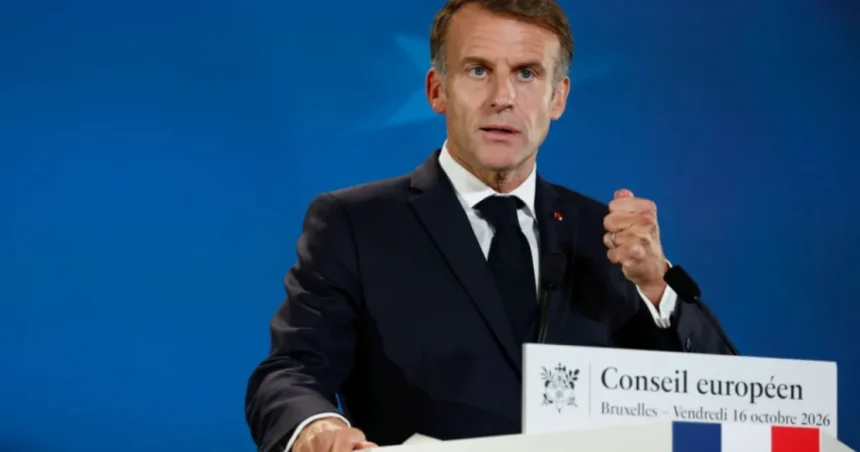 Macron odsúdil násilie počas protestov: Nič ho neospravedlňuje