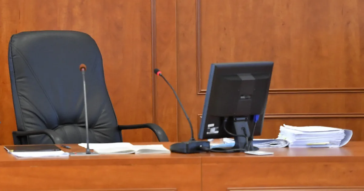 Muž zničil reproduktory, aby uchránil ženu pred panikou zo sirén