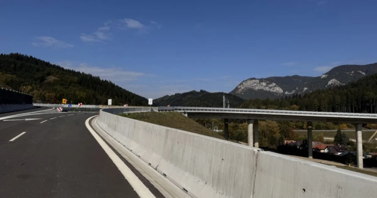 Na D1 pribudol nový úsek diaľnice pri Hubovej