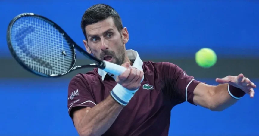 Novak Djokovič nepostúpil do 3. kola turnaja v Šanghaji, podľahol Hubertovi Hurkaczovi