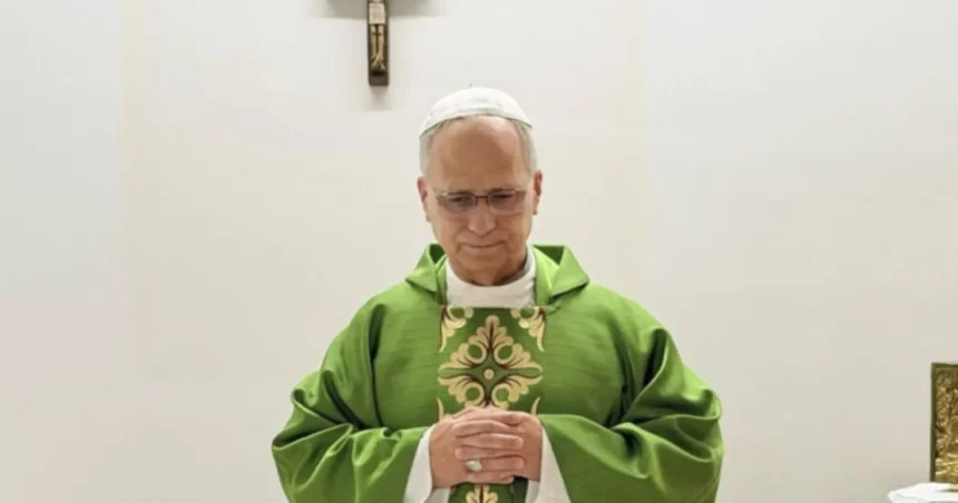 Pápež Lev XIV. sa podľa Vatikánu zotavuje