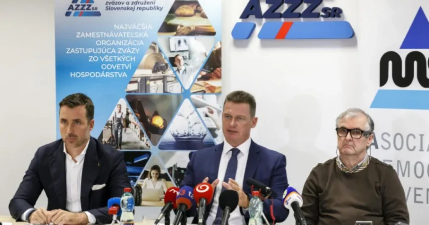 Petko: V prvom štvrťroku 2027 by malo dôjsť k oddlženiu nemocníc