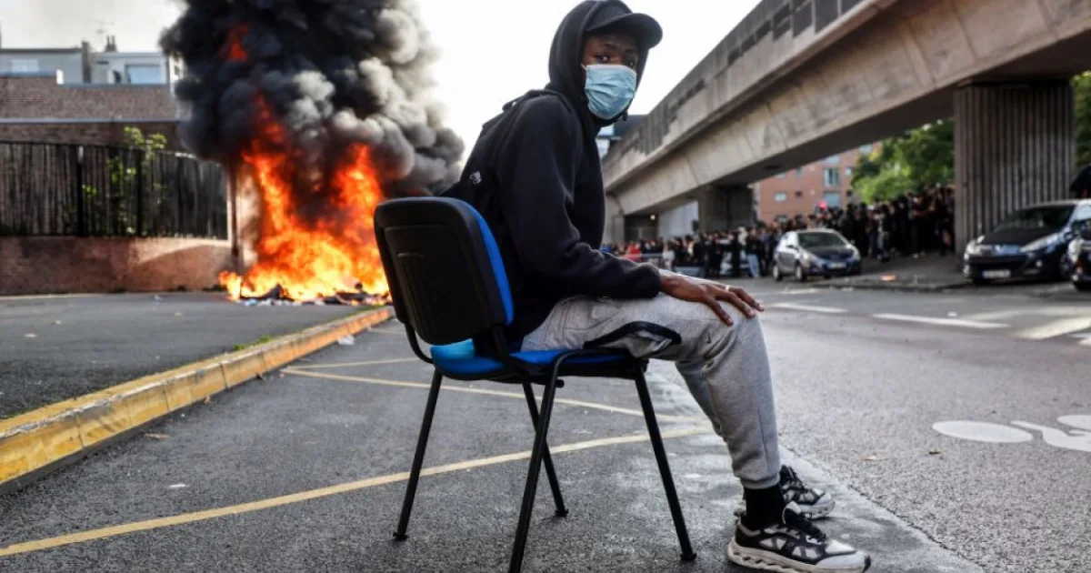 Počas študentských protestov vo Francúzsku zadržali takmer 2000 ľudí