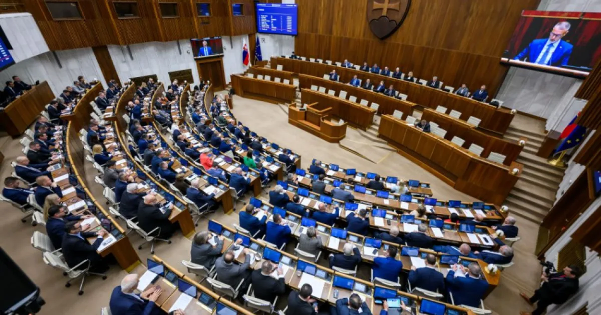 Poslanci pokračujú v piaty deň diskusie o návrhu rozpočtu na rok 2027