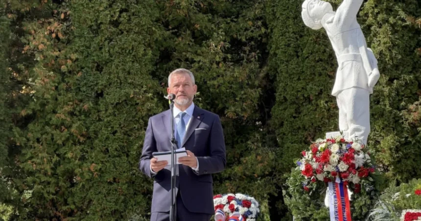 Prezident: Zvyšovanie zbrojenia neprinesie zmiernenie napätia
