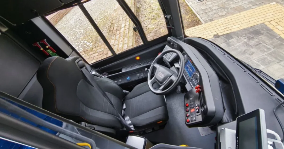 Pri streľbe na autobus hlásia minimálne sedem mŕtvych