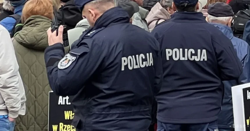 Pri útoku v centre Varšavy sa zranil indický občan