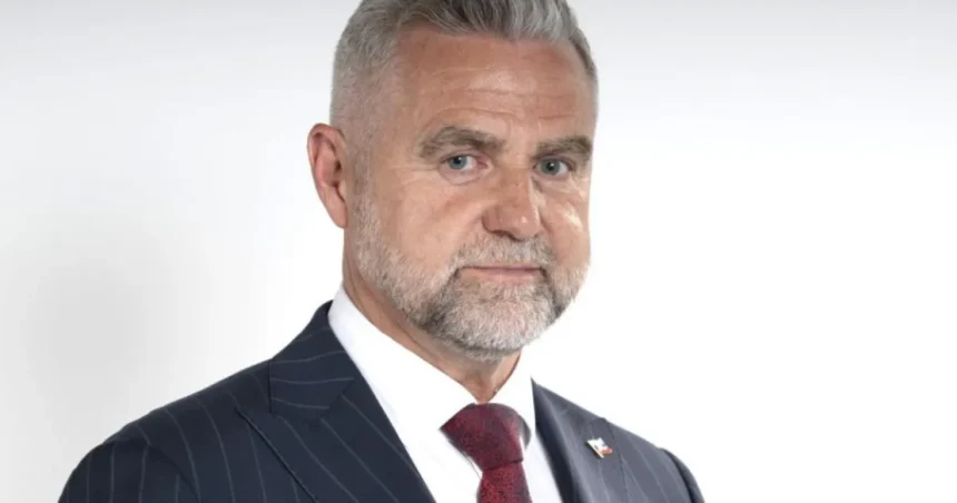 Smer-SD kritizuje opozíciu, Matovič podľa neho radikalizuje mládež