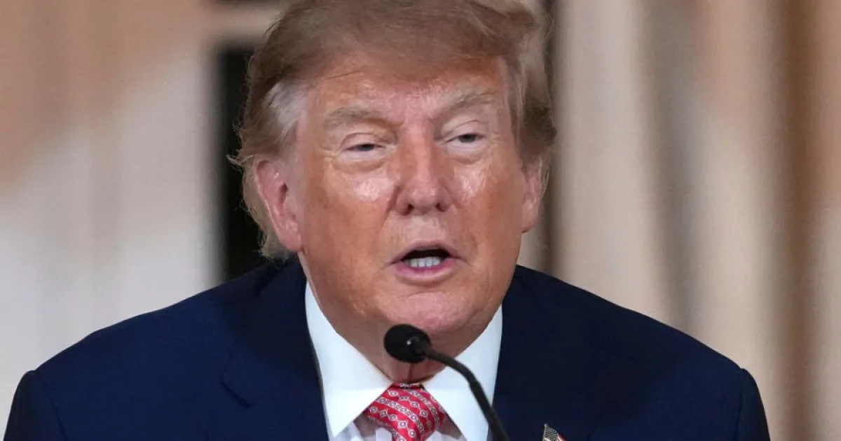 Trump: Francúzsko horí, zničila ho imigrácia