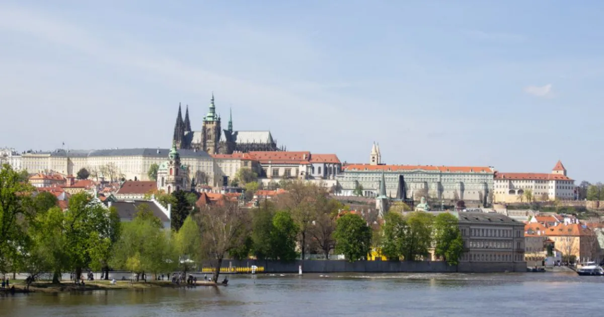 V Českej republike sa začali komunálne voľby a voľby do Senátu