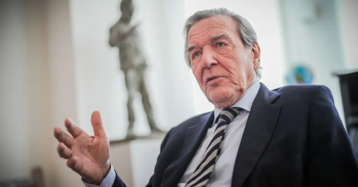V nemeckej SPD žiadajú vylúčenie Schrödera pre väzby na Rusko