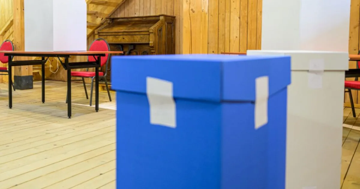 Vo voľbách v obci Lomnička sa ešte stále hlasuje